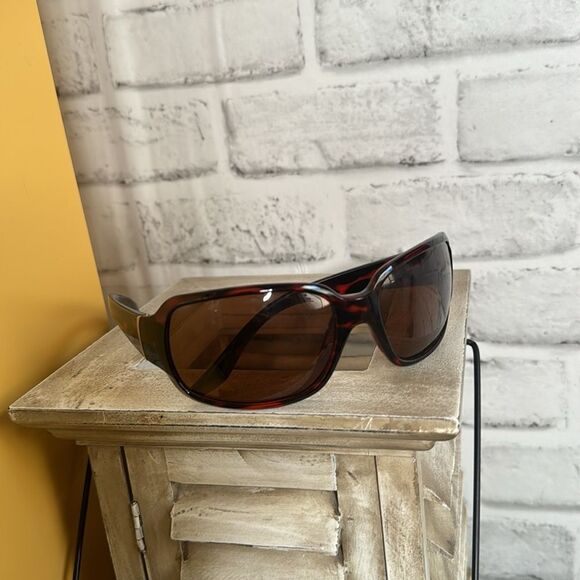 Islander Eyes Sunglasses - Picture 1 of 6